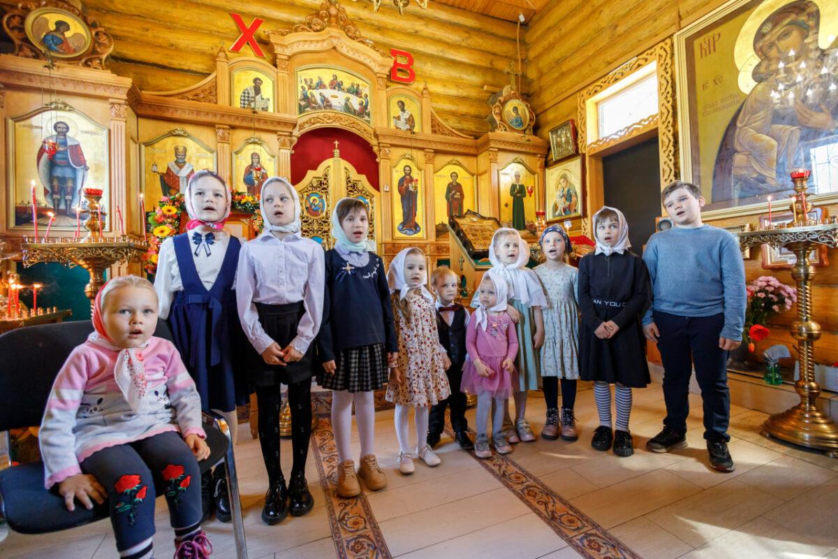 Ольгино ногинск расписание. Храм Матроны Ногинск. Храм Матроны Московской пос. Верея. Храм Матроны Московской в Ногинске расписание служб. Служба святых отец.